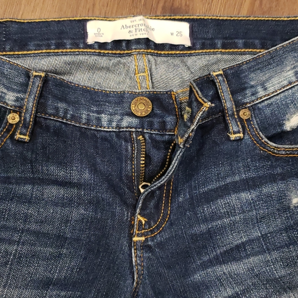 Abercrombie & fitch low cut cropped ripped jeans 0 - Picture 4 of 4